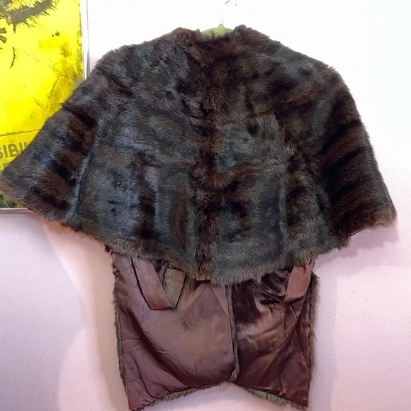 Vintage 1980s Dark Chocolate Vintage Mink Wrap - Picture 5 of 8